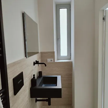 Veneto Suites By Supastays ゲストハウス